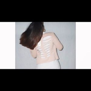 Jazzy’s WHOLESALE Fashionista Consignment Shop